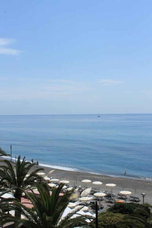 Hotel Lido Pietra Ligure Exterior photo