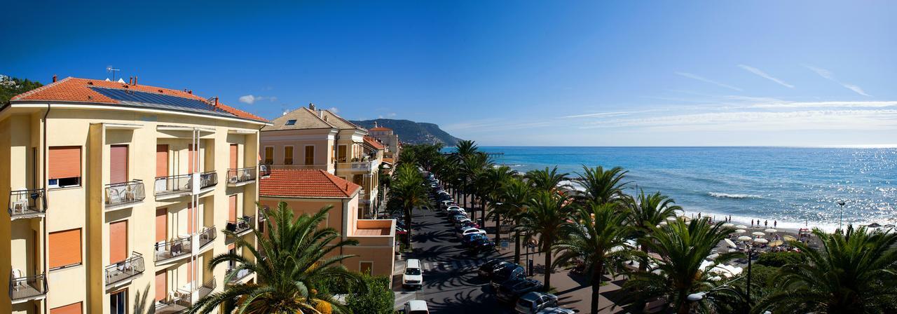 Hotel Lido Pietra Ligure Exterior photo
